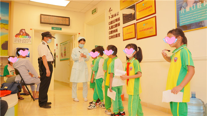 一到这个点，小学生就扎堆来口腔科“打卡”？