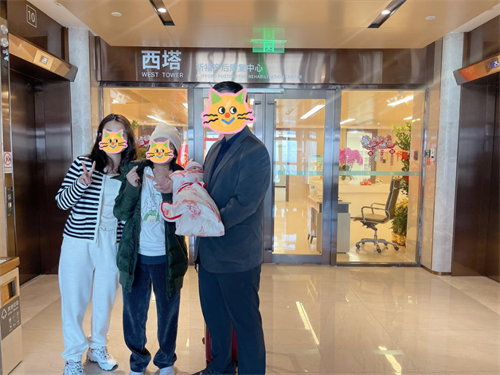 那个产后需坐轮椅的妈妈，是如何坐月子的