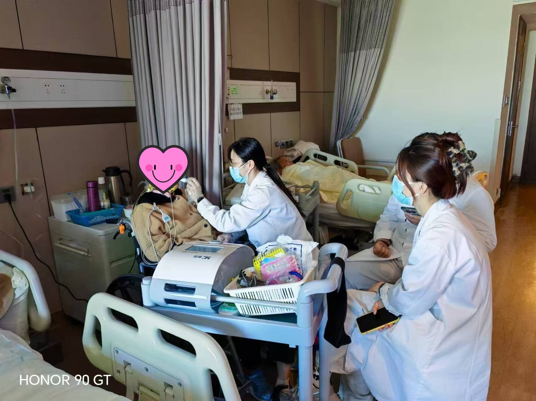 被6家医院婉拒的她，半年后在这里站了起来
