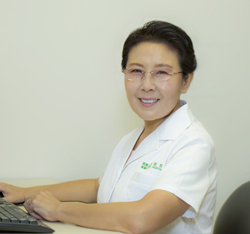 补肺养血，虫草花莲藕猪骨汤容色诱人