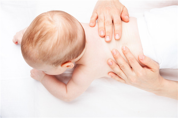 宝宝肠胃不好，易感冒？试试小儿推拿！