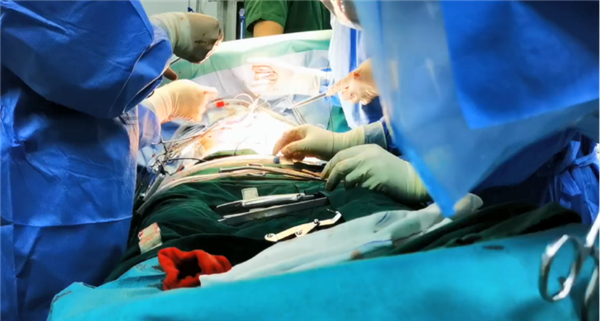 【家庭医生名医在线】悬崖走钢丝 气球上绣花！广东祈福医院成功开展两项心脏手术创番禺纪录！