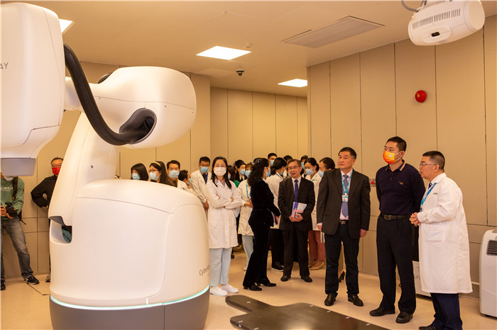 【南方都市报】1-5次治疗=60次普通放疗，还能代替外科手术切早癌